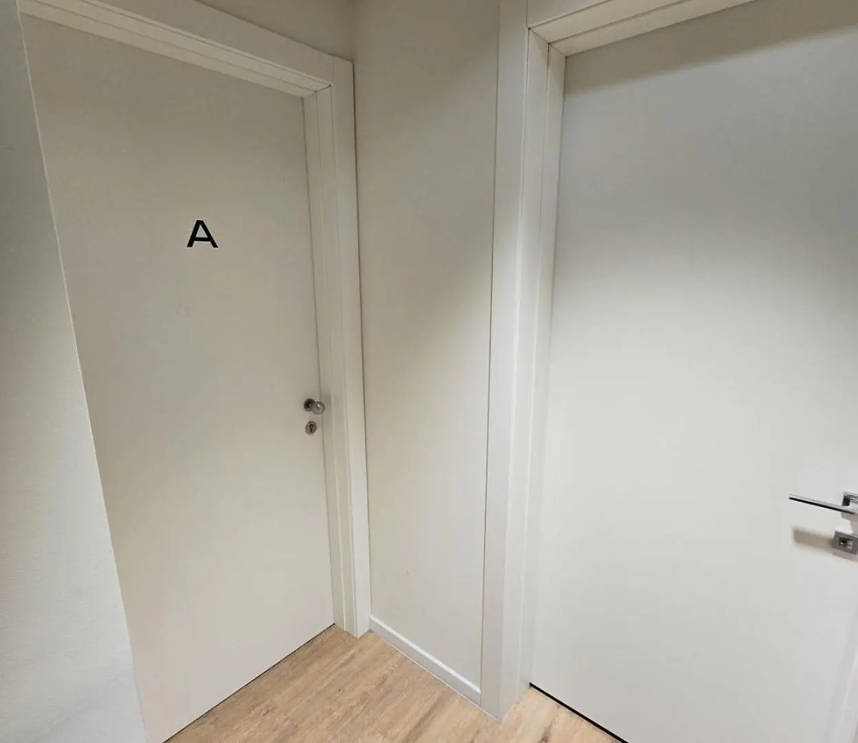 Well-Located Campus Rooms Near City Park Mediolan Apartament