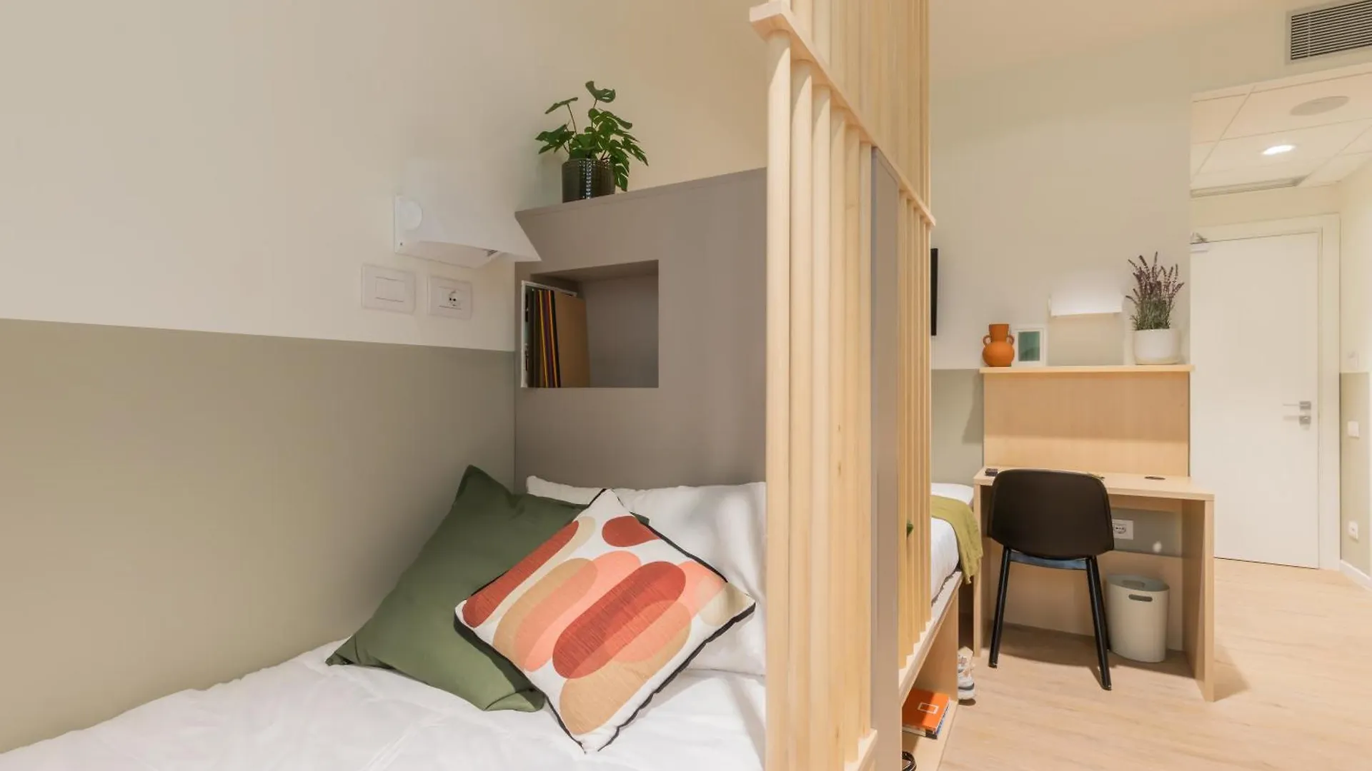 Apartment Well-Located Campus Rooms Near City Park Milan Italy