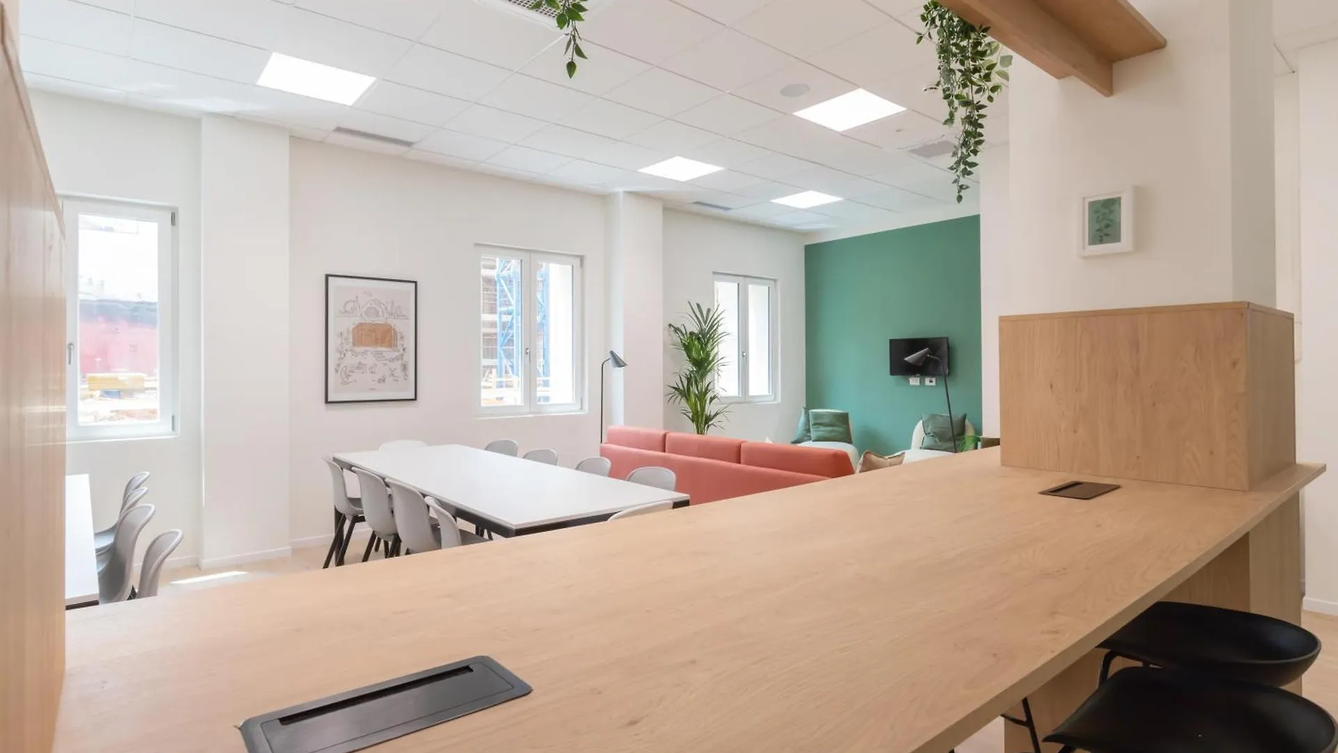 Well-Located Campus Rooms Near City Park Milan Apartment
