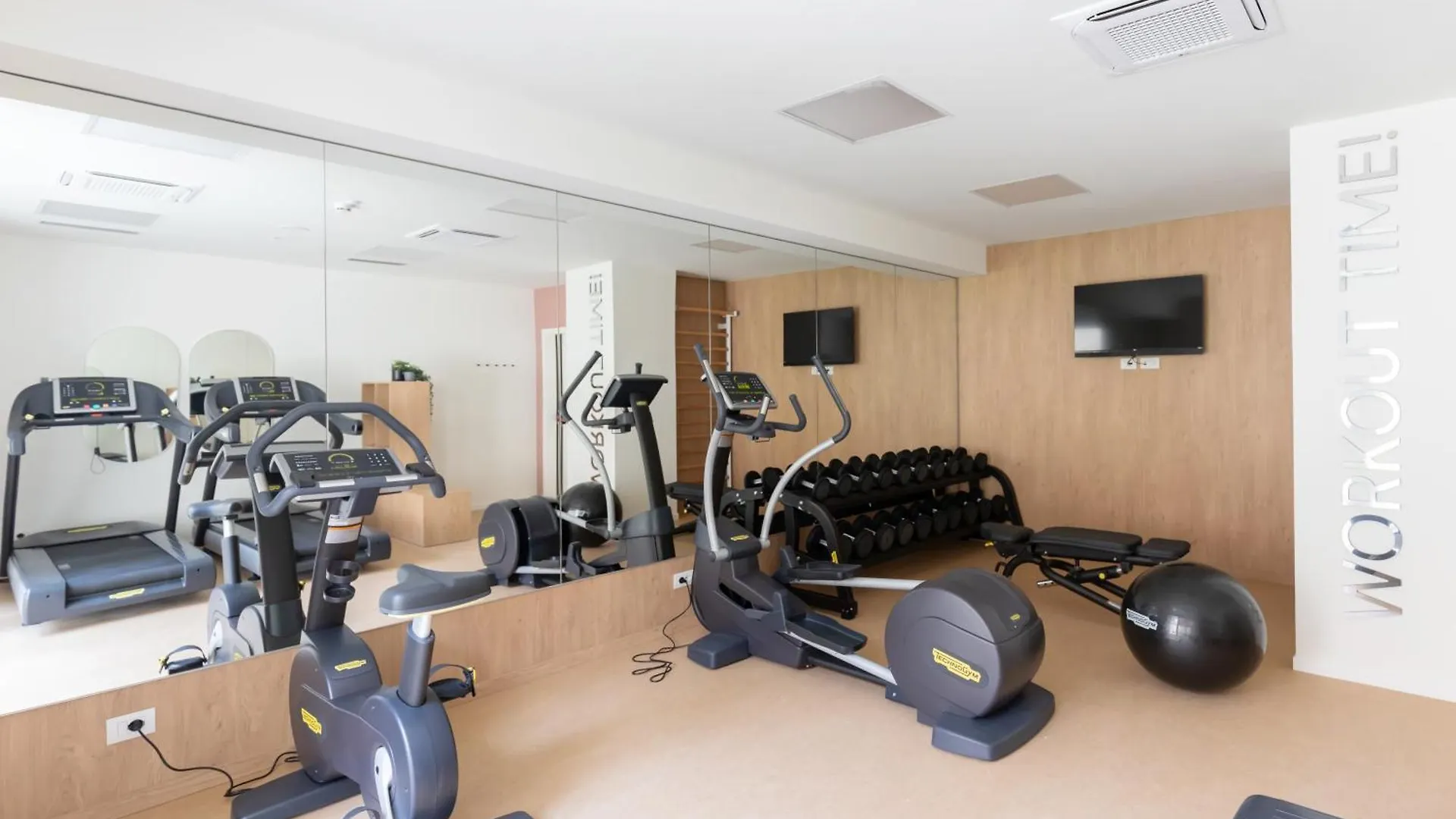 Well-Located Campus Rooms Near City Park Milan