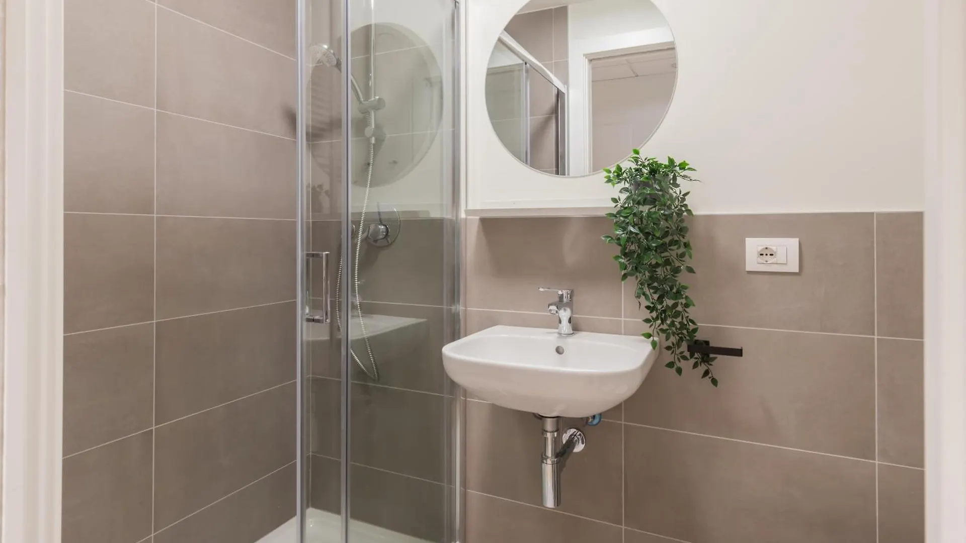 Apartment Well-Located Campus Rooms Near City Park Milan