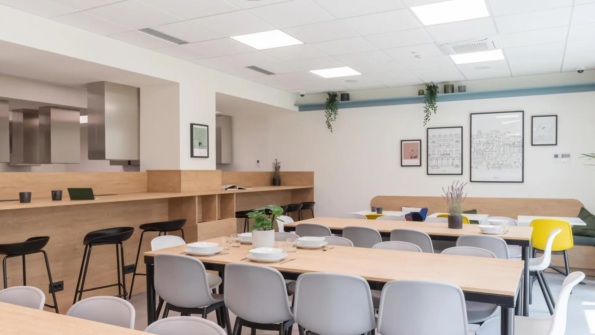 Well-Located Campus Rooms Near City Park Milan