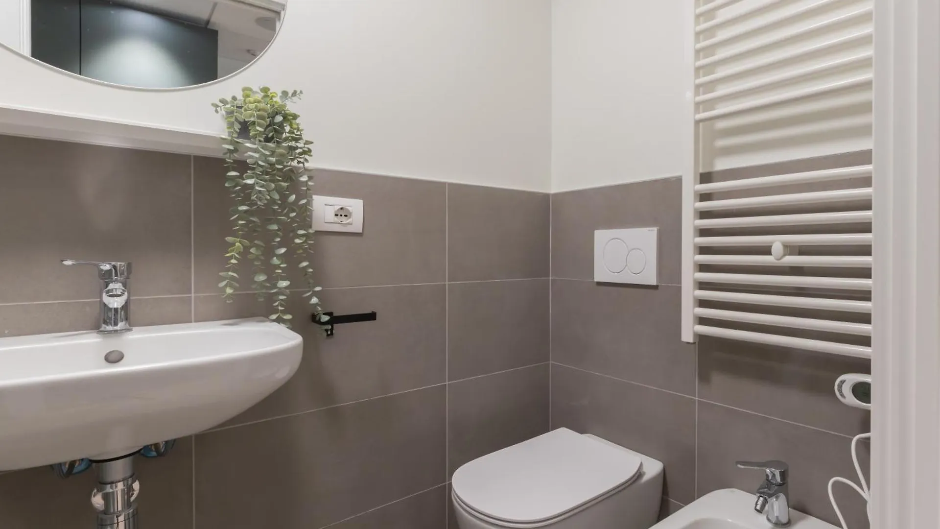 Apartment Well-Located Campus Rooms Near City Park Milan Italy