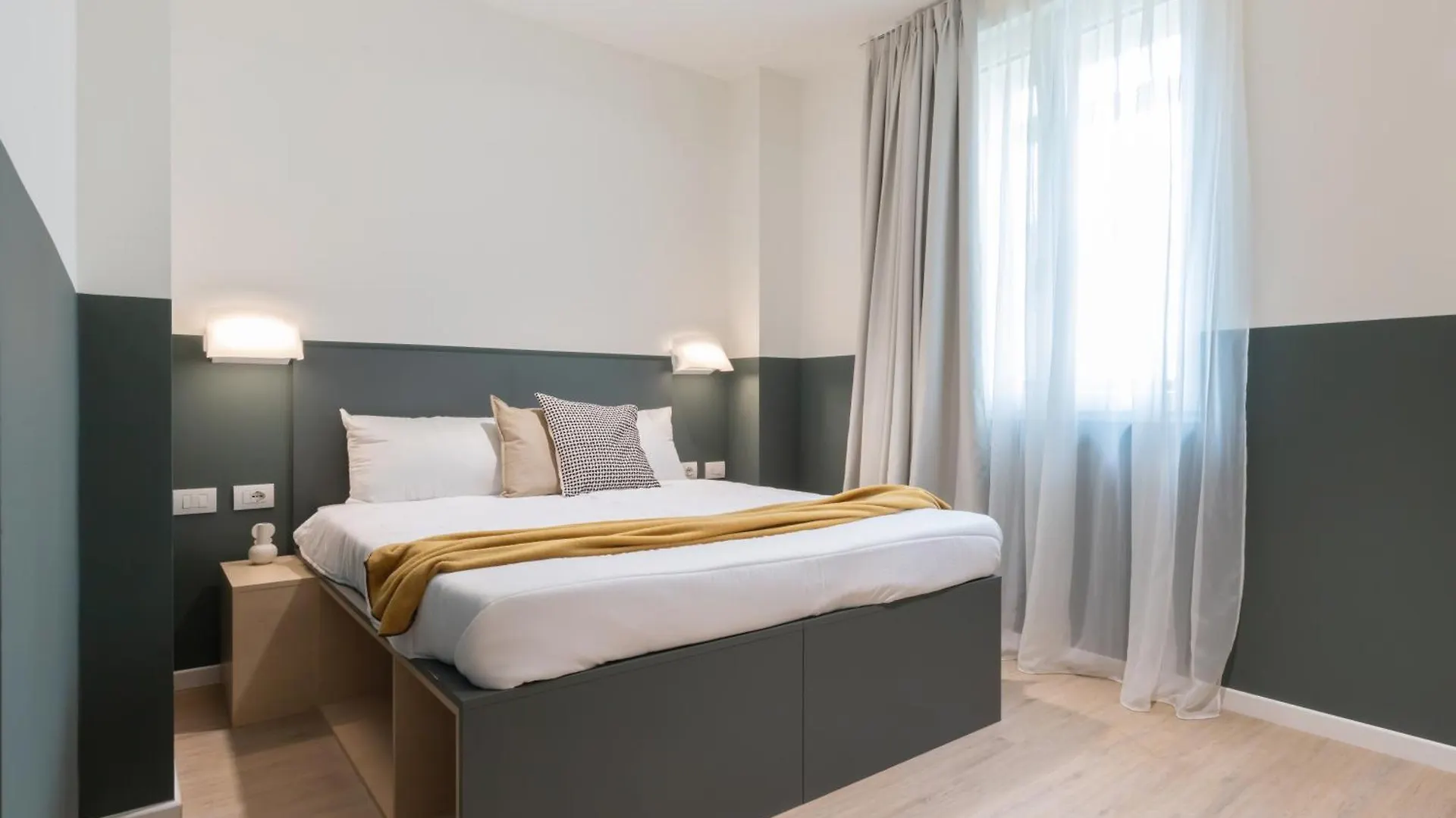 Well-Located Campus Rooms Near City Park Milan 0*,